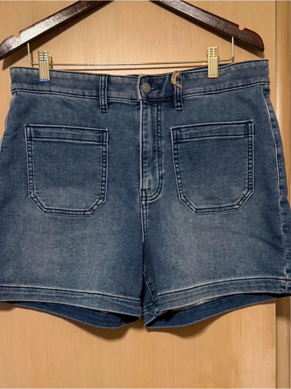 NWT Faherty Stretch Terry Patch
Pocket Short - Riverton Wash Sz 31
